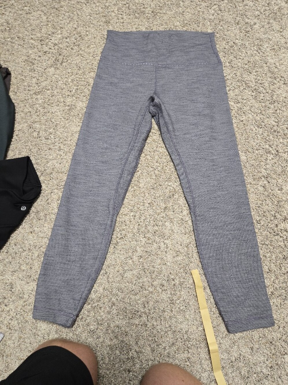 Lululemon Women’s Size 10 Gray Heathered Leggings 23” Inseam Yoga Athletic
